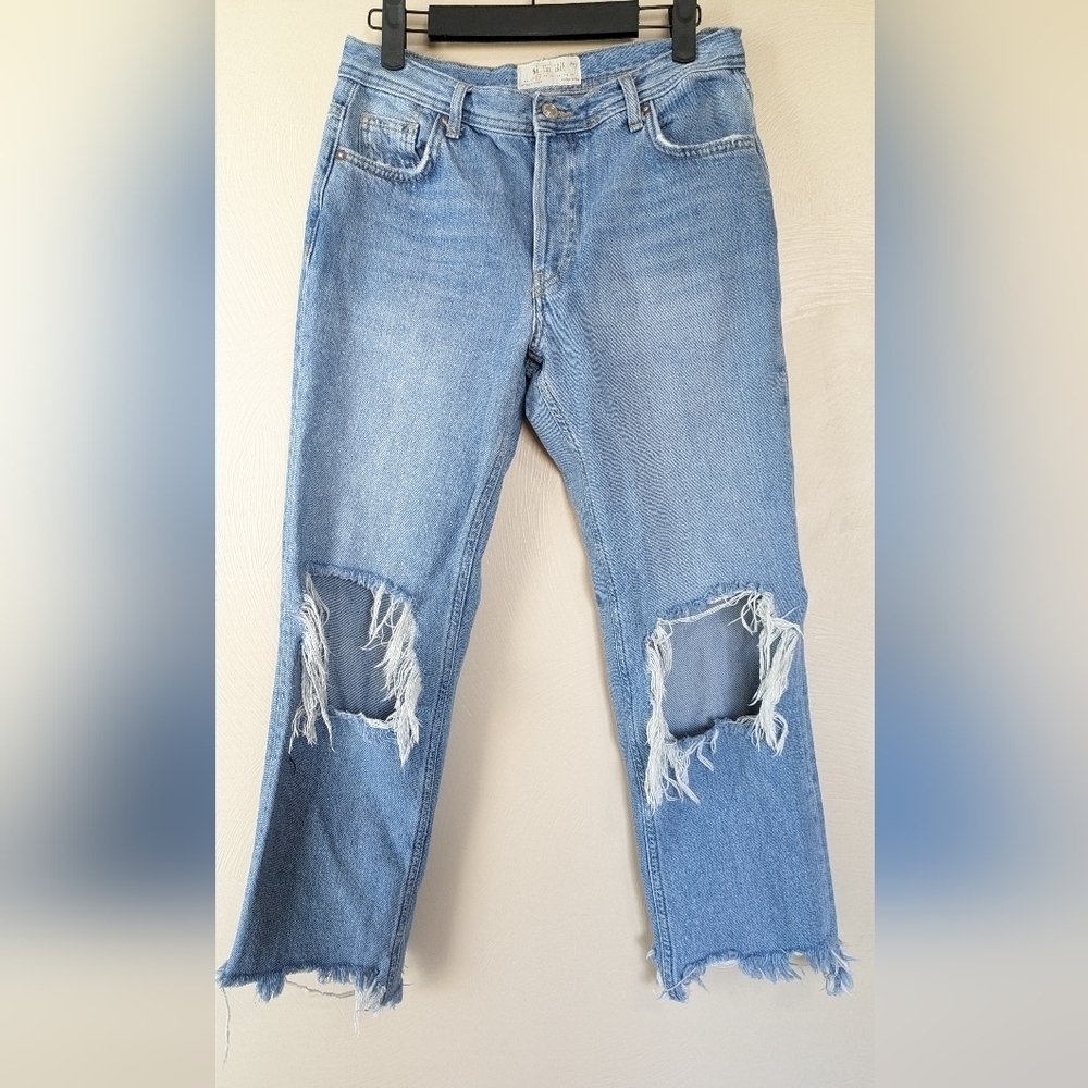 WE THE FREE Jeans, Straight, Distressed, Button Fly, Light Denim, Size 26
